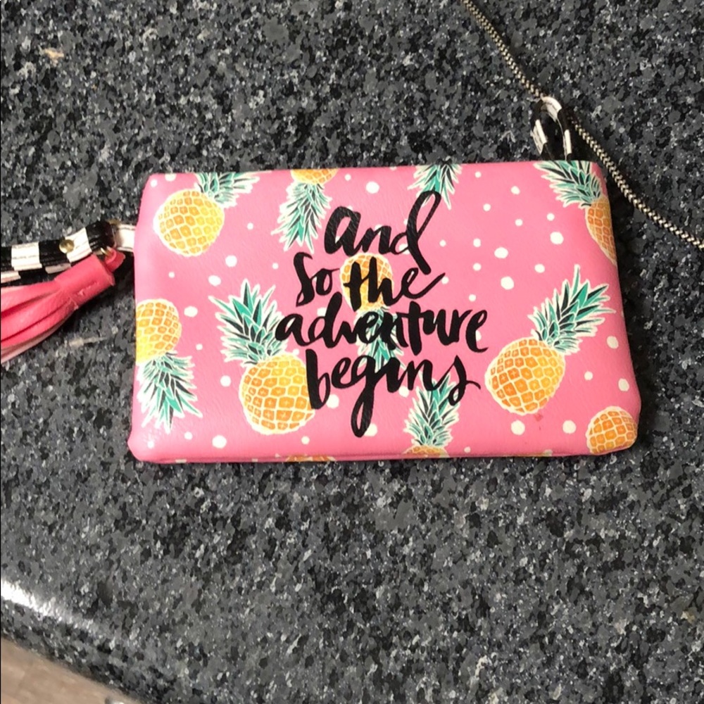Wristlet bag